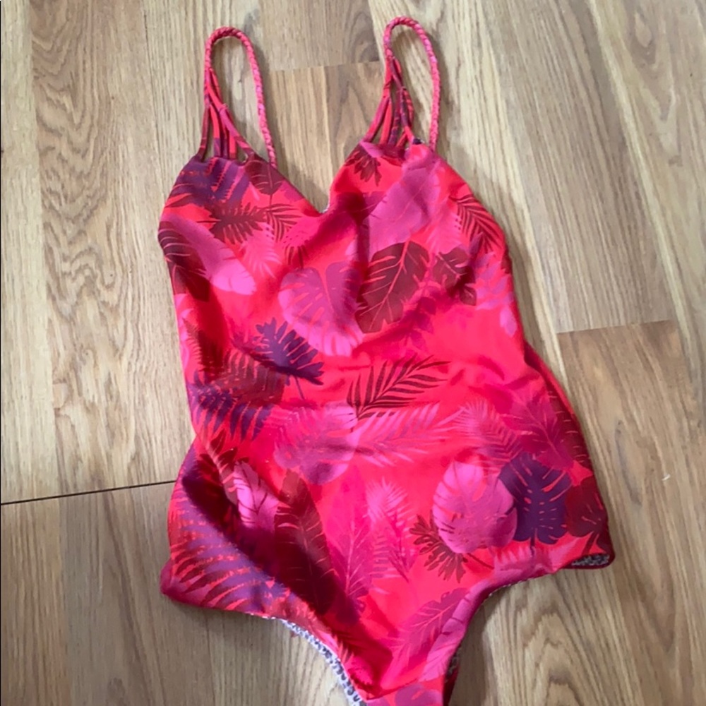 🚫SOLD Acacia Capetown in Psychedelic Leaf🚫